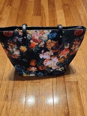 bebe Black Floral Tote with Multicolor Bouquet P-004